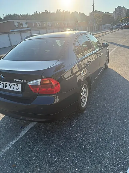 BMW 320D 2008 photo 3
