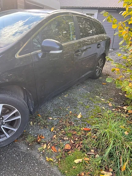 Toyota Avensis 2012 photo 4