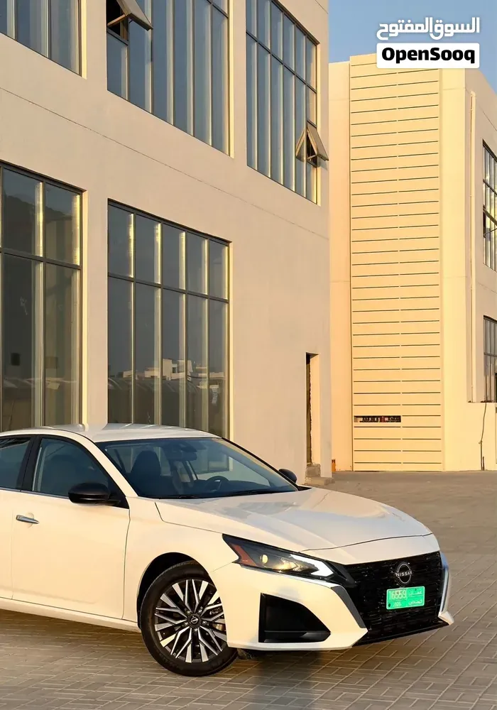 Nissan Altima 2025 photo 3