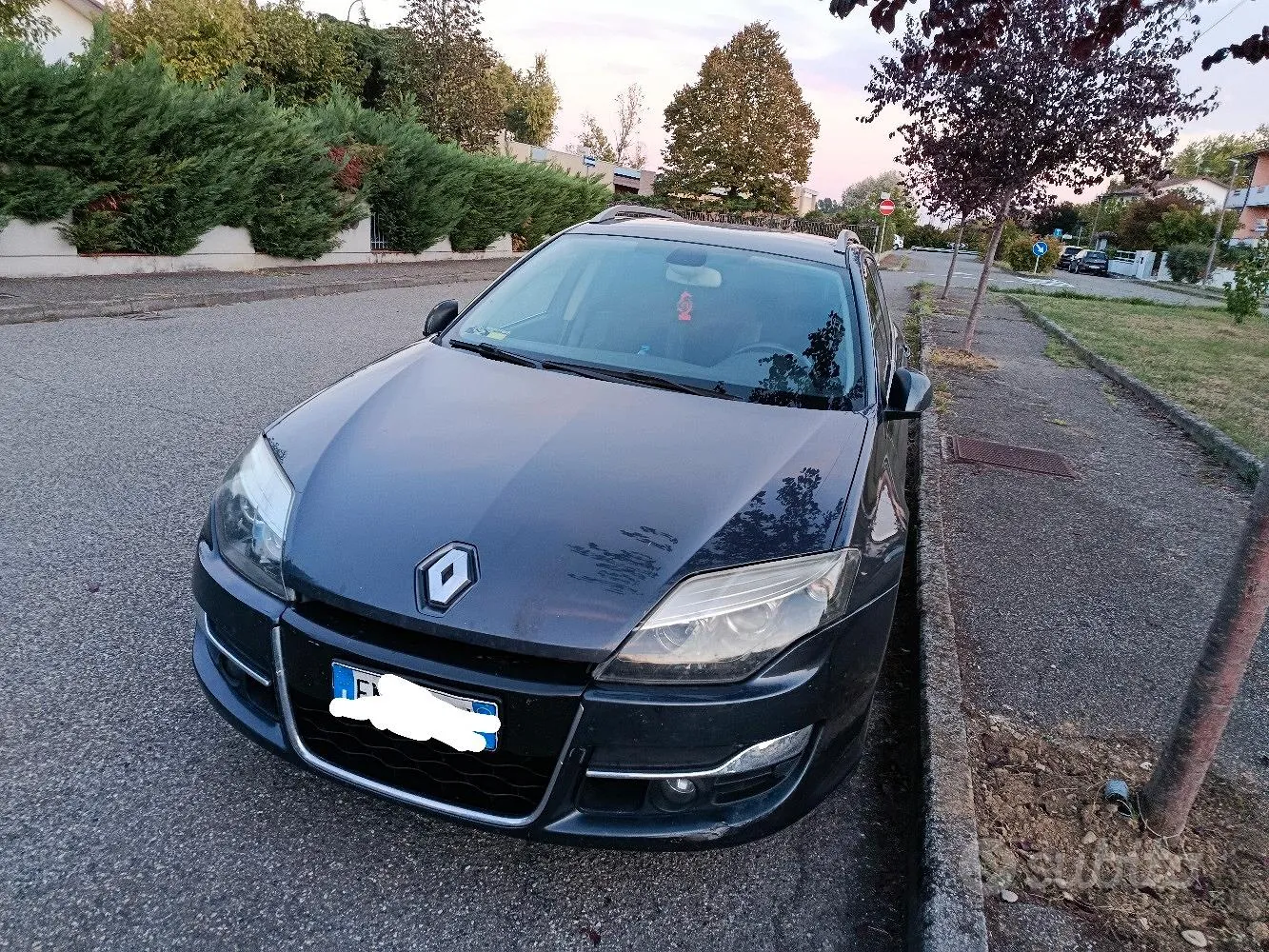 Renault Laguna 2012 photo 3