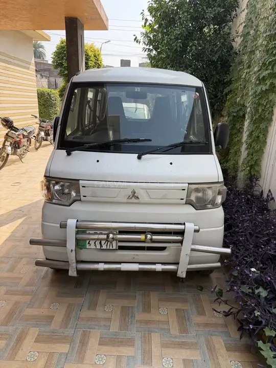 Mitsubishi Minicab