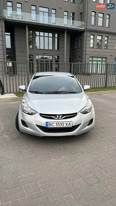 Hyundai Elantra 2011 photo 4