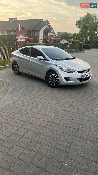 Hyundai Elantra 2011 photo 3