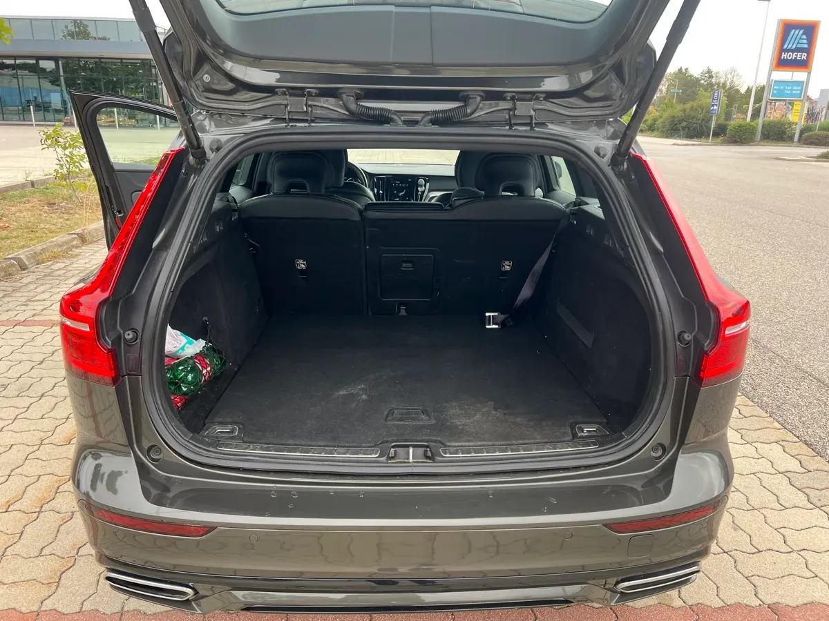 Volvo V60 2020 photo 3