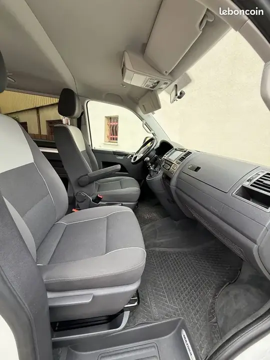 Volkswagen Multivan 2015 photo 3
