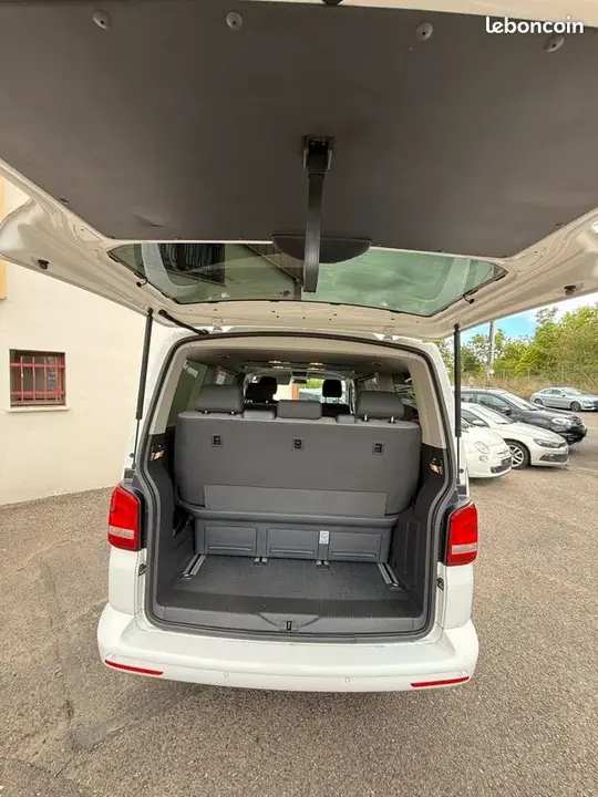 Volkswagen Multivan 2015 photo 5