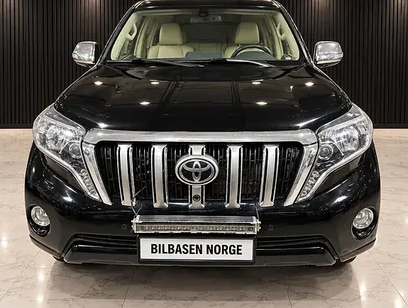 Toyota Land Cruiser 2016 photo 2