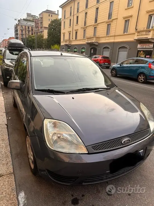 Ford Fiesta 2005 photo 2