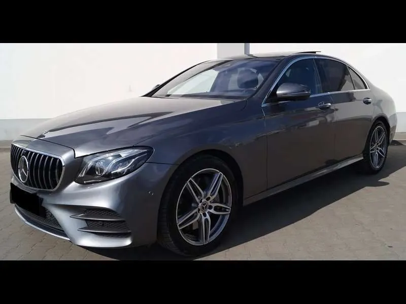 Mercedes-Benz E 200