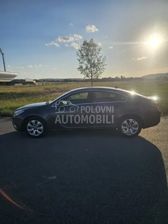 Opel Insignia 2009 photo 2