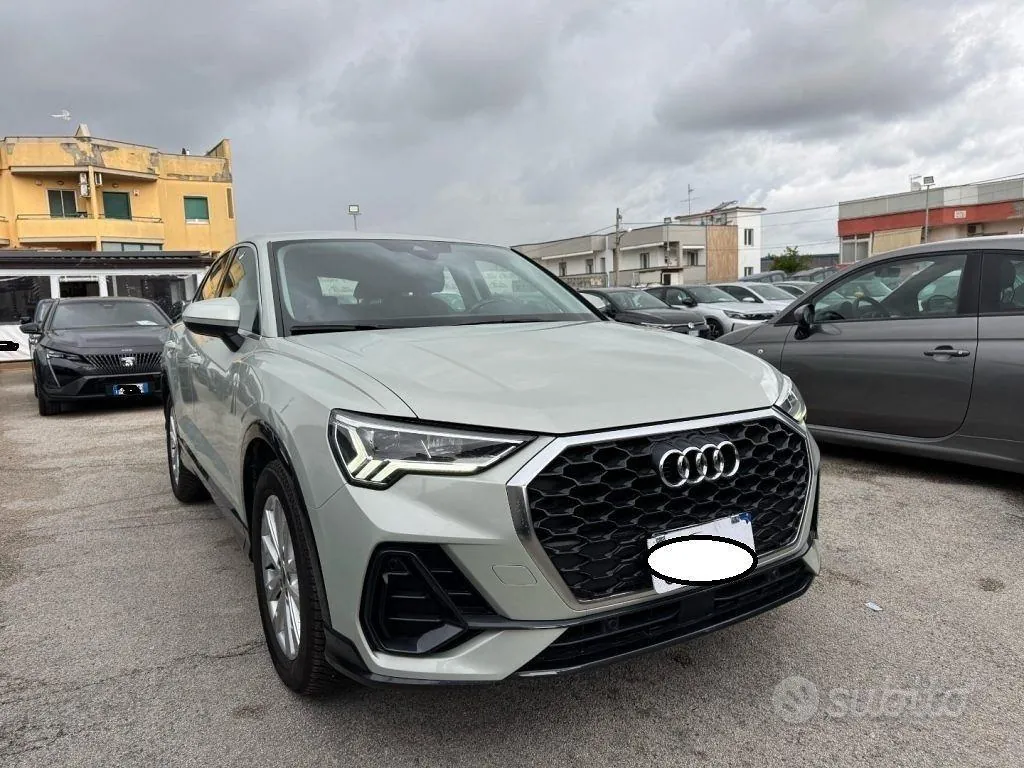 Audi Q3 2022 photo 2