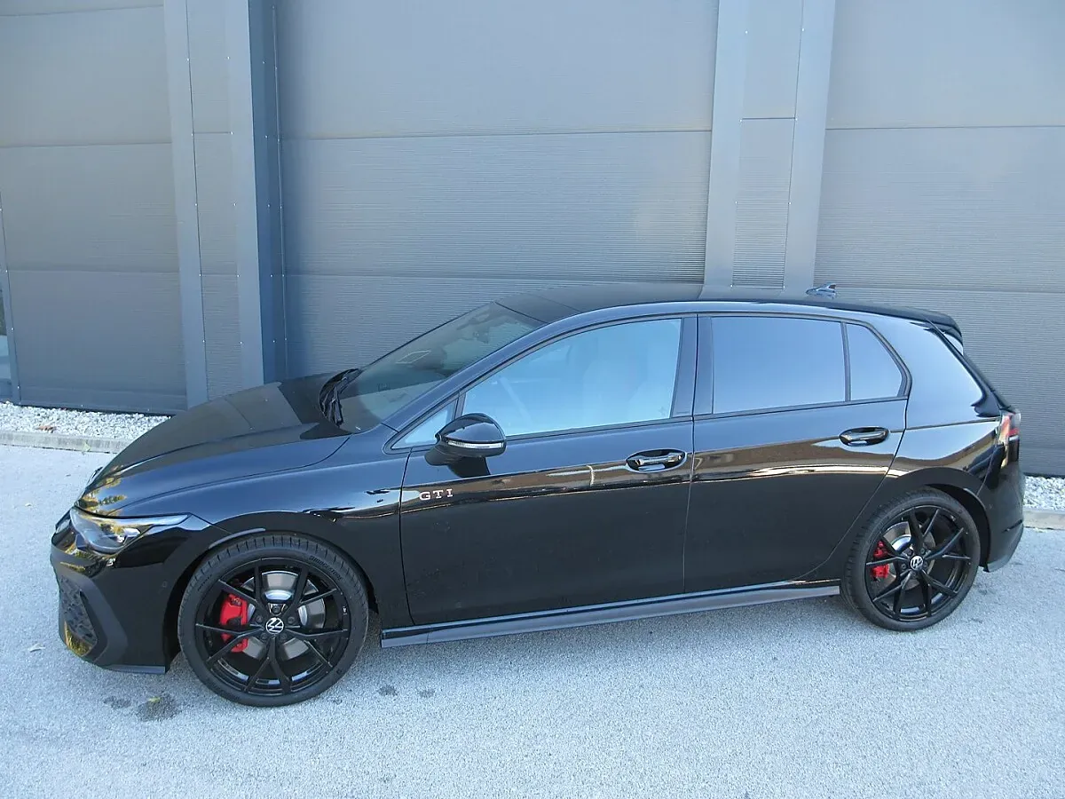 Volkswagen Golf Gti Dsg 2026 photo 2