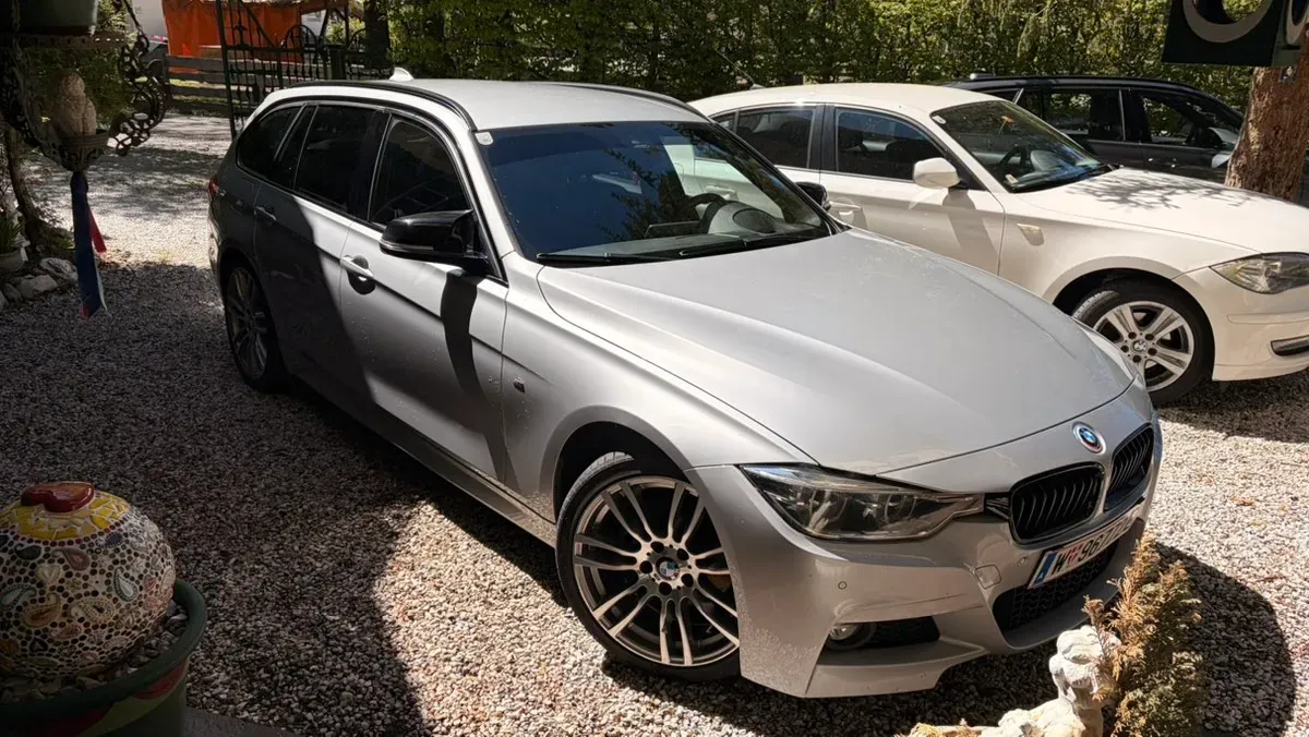 BMW 3 Series Touring 2016 photo 2