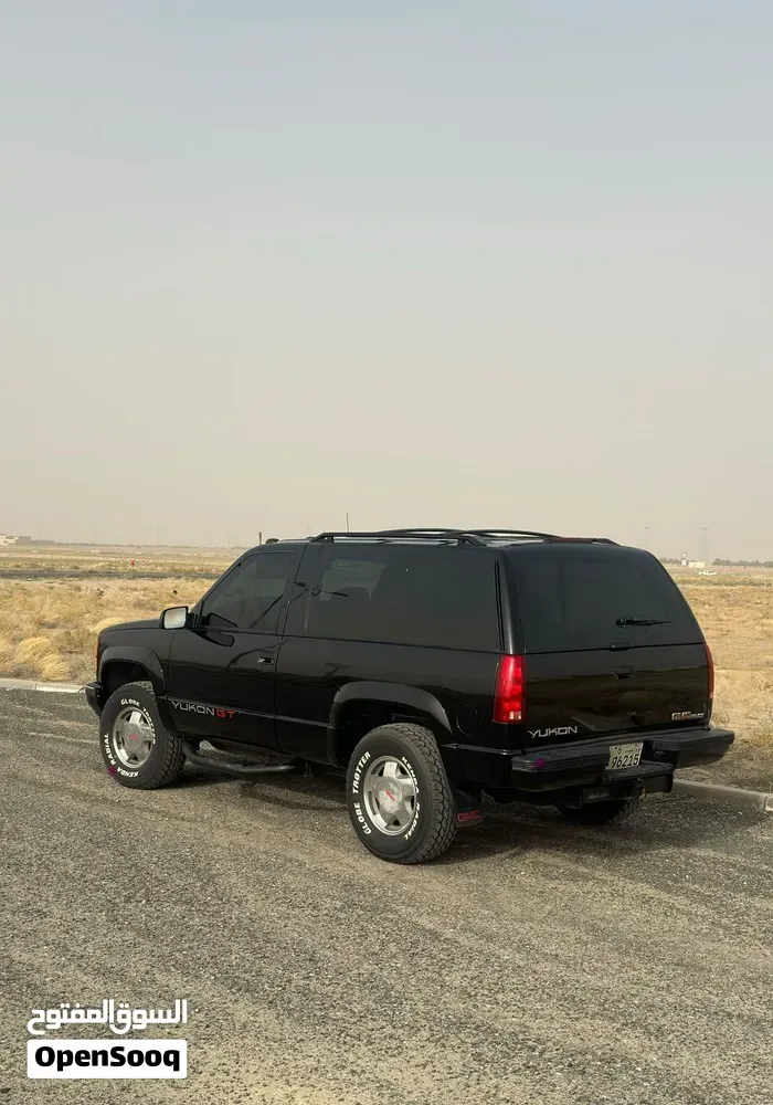 GMC Yukon 1997 photo 2