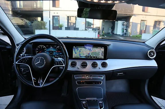 Mercedes-Benz E300 2021 photo 3