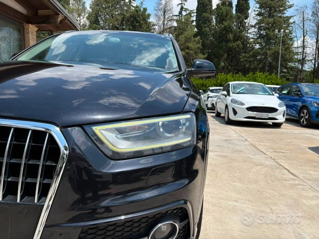Audi Q3 2012 photo 2