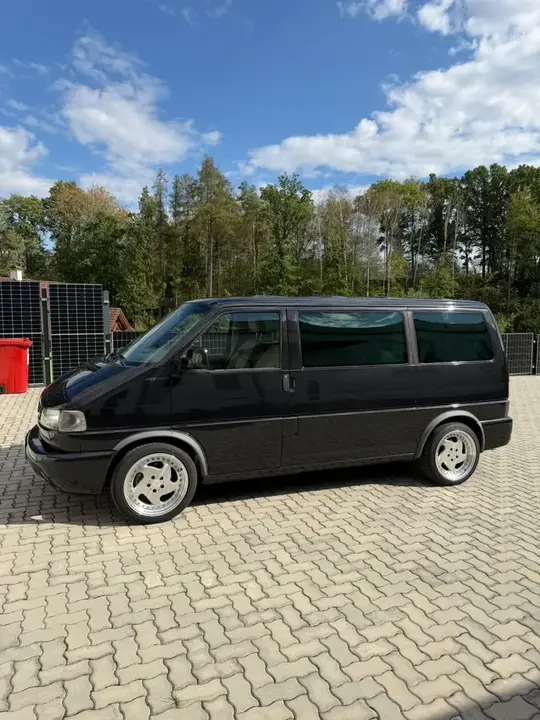 Volkswagen Caravelle 2000 photo 3