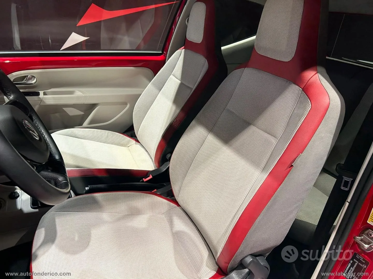 Volkswagen Up 2014 photo 5