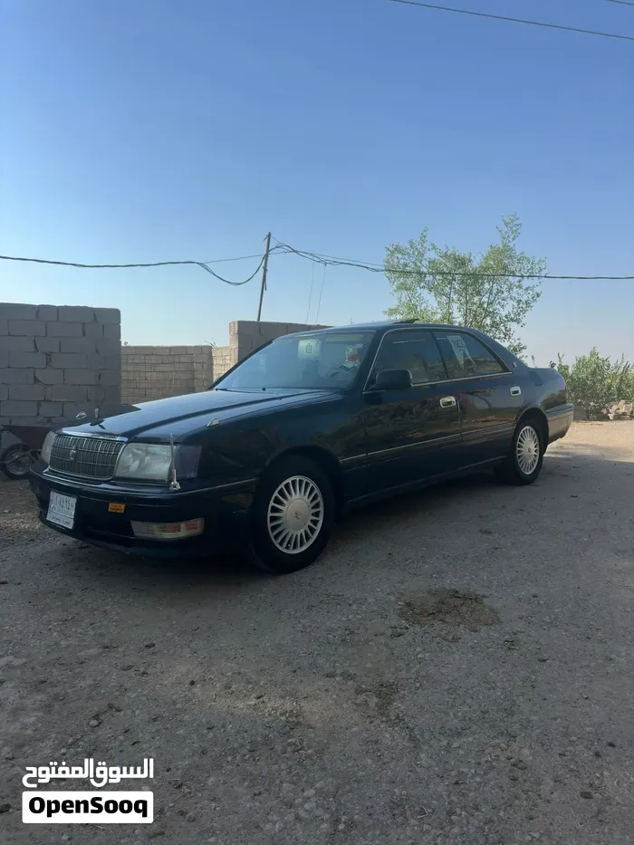 Toyota Crown 1997 photo 3