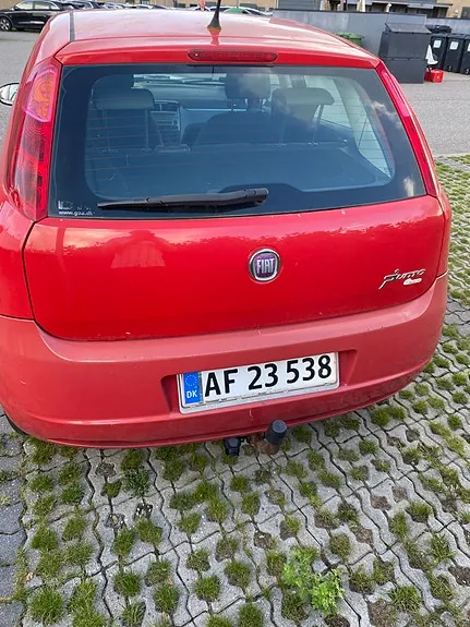 Fiat Grande Punto 2009 photo 2