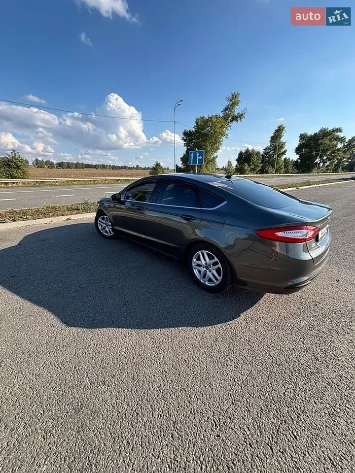 Ford Fusion 2014 photo 2
