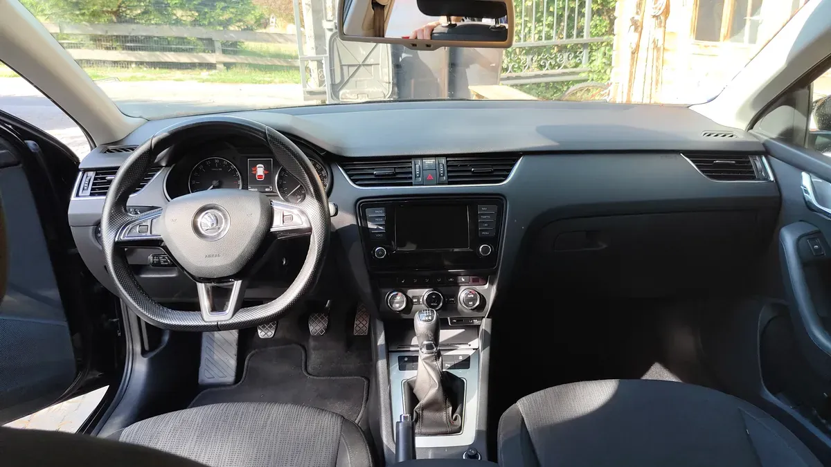 Skoda Octavia 2015 photo 2