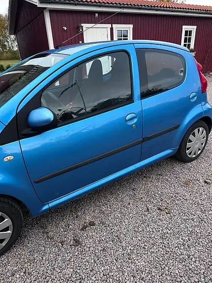 Peugeot 107 2006 photo 2