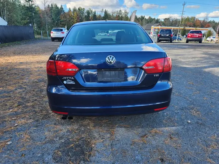 Volkswagen Jetta 2014 photo 4