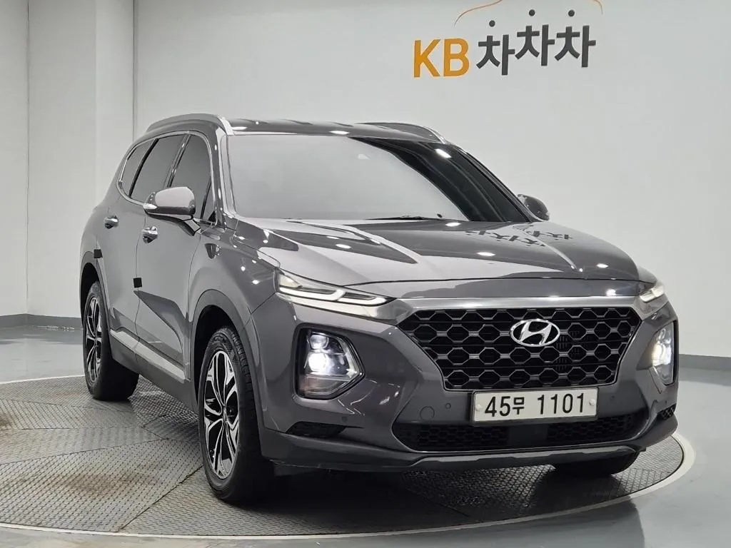 Hyundai Santa Fe 2019 photo 4