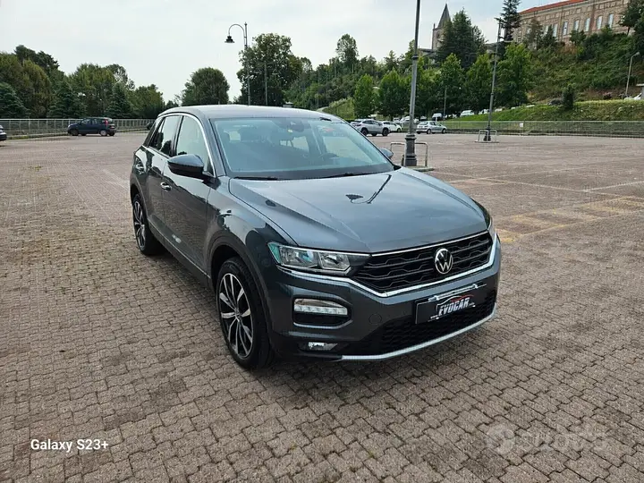 Volkswagen T-Roc 2022 photo 3