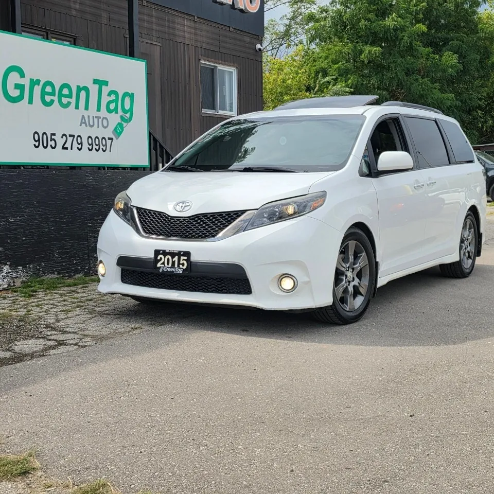 Toyota Sienna 2015 photo 2