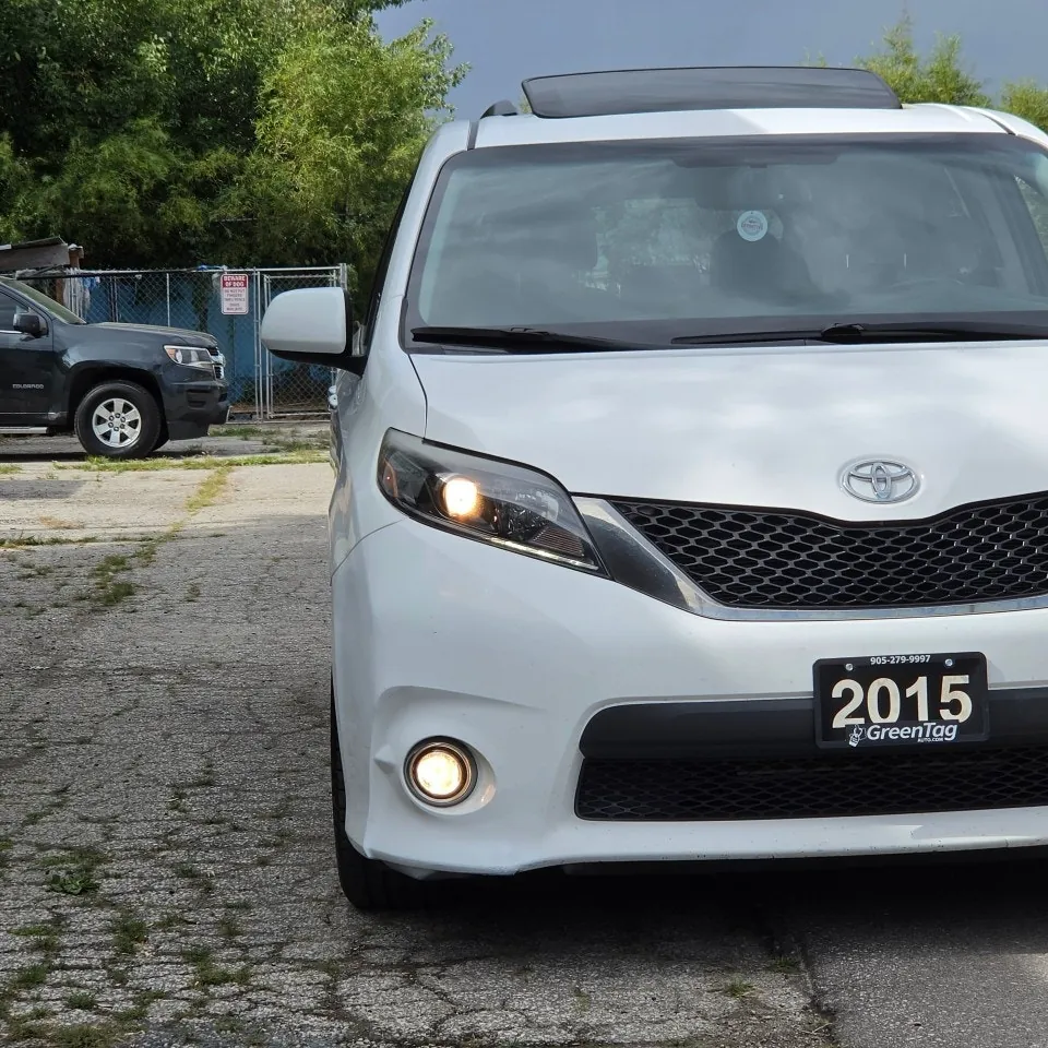 Toyota Sienna 2015 photo 4
