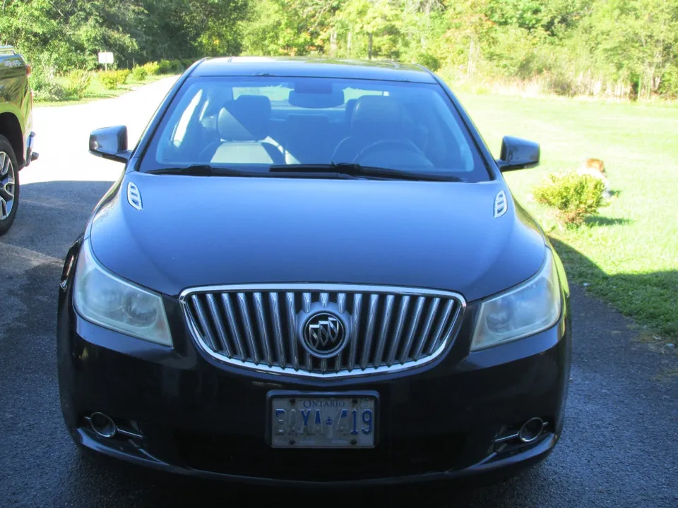 Buick Lacrosse 2010 photo 2