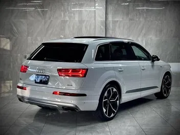 Audi Q7 2018 photo 4