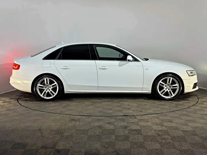 Audi A4 2014 photo 5
