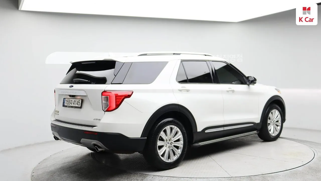 Ford Explorer 2022 photo 4