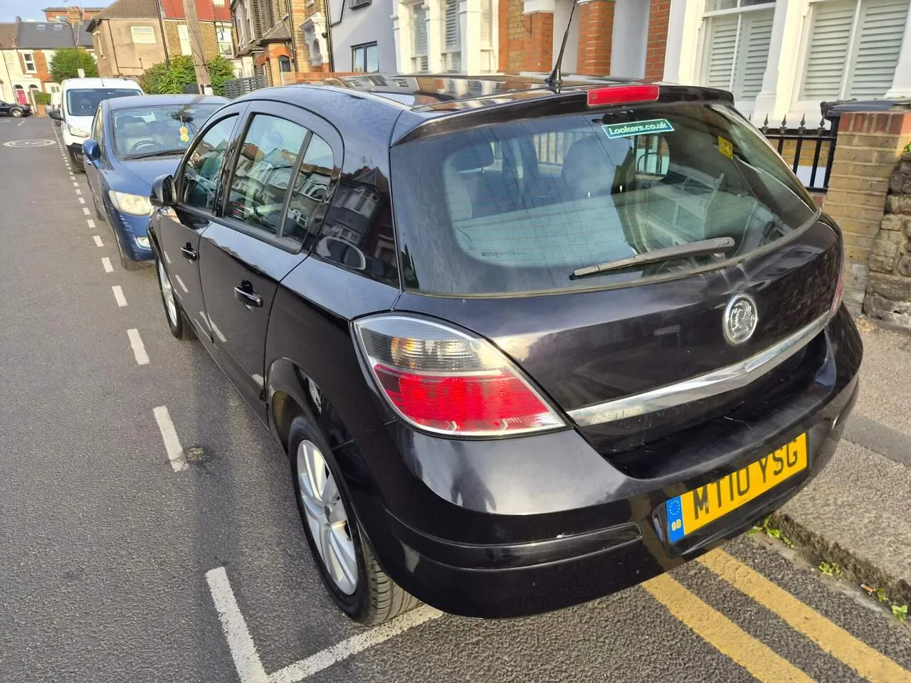 Vauxhall Astra 2010 photo 5