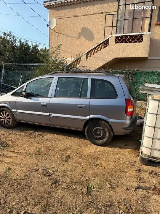 Opel Zafira 2003 photo 2