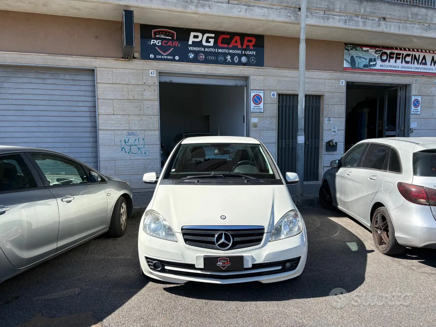 Mercedes-Benz A-Class 2010 photo 2
