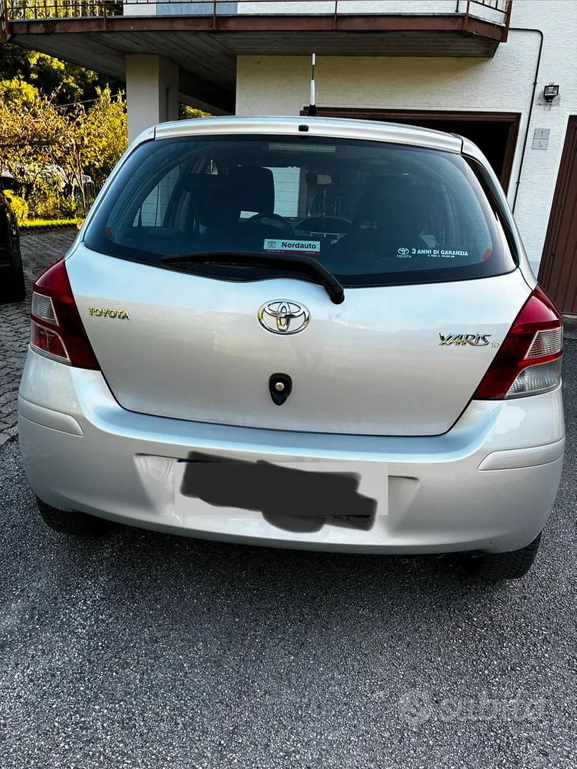 Toyota Yaris 2010 photo 3