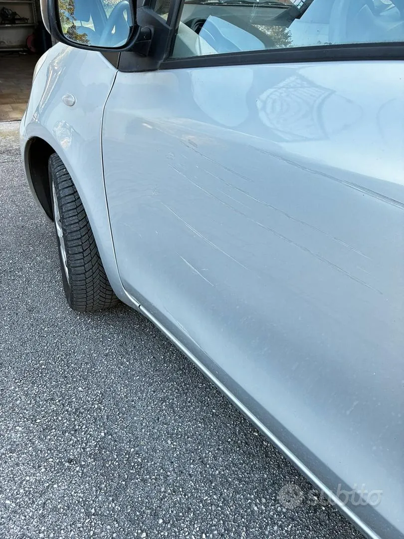 Toyota Yaris 2010 photo 5