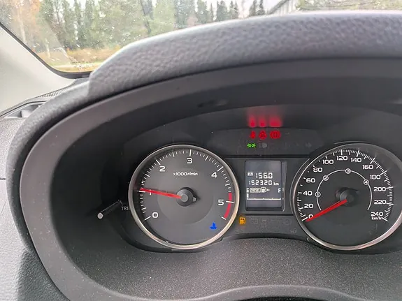 Subaru Xv 2014 photo 3