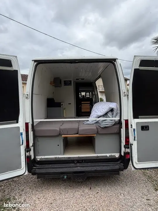 Peugeot Boxer 2000 photo 2