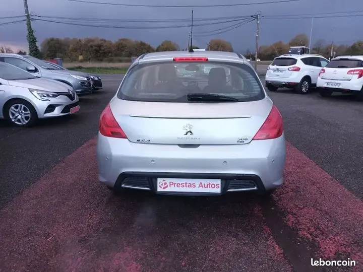Peugeot 308 2013 photo 5