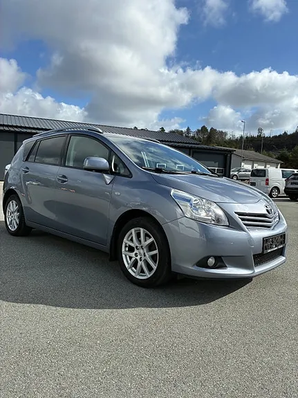 Toyota Verso 2012 photo 3