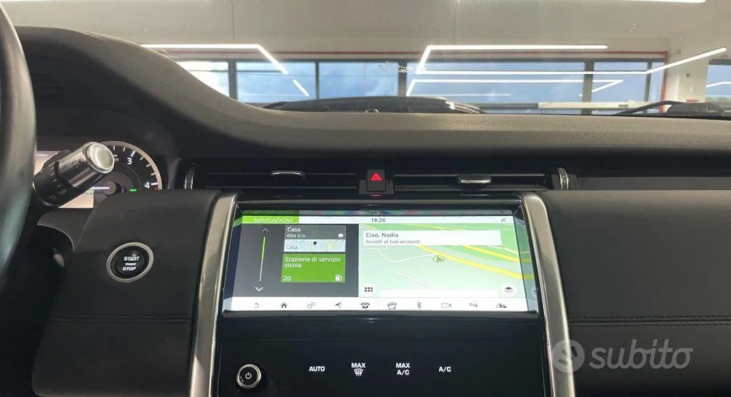 Land Rover Discovery Sport 2020 photo 2