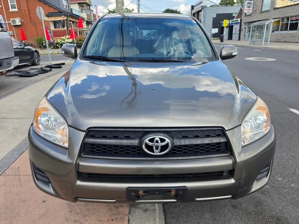 Toyota Rav4 2010 photo 2