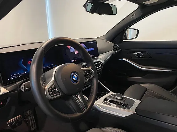 BMW 330E 2024 photo 5