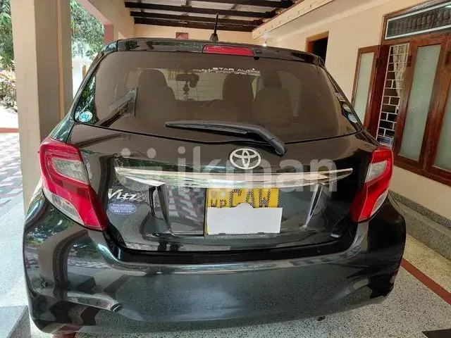 Toyota Vitz 2016 photo 2