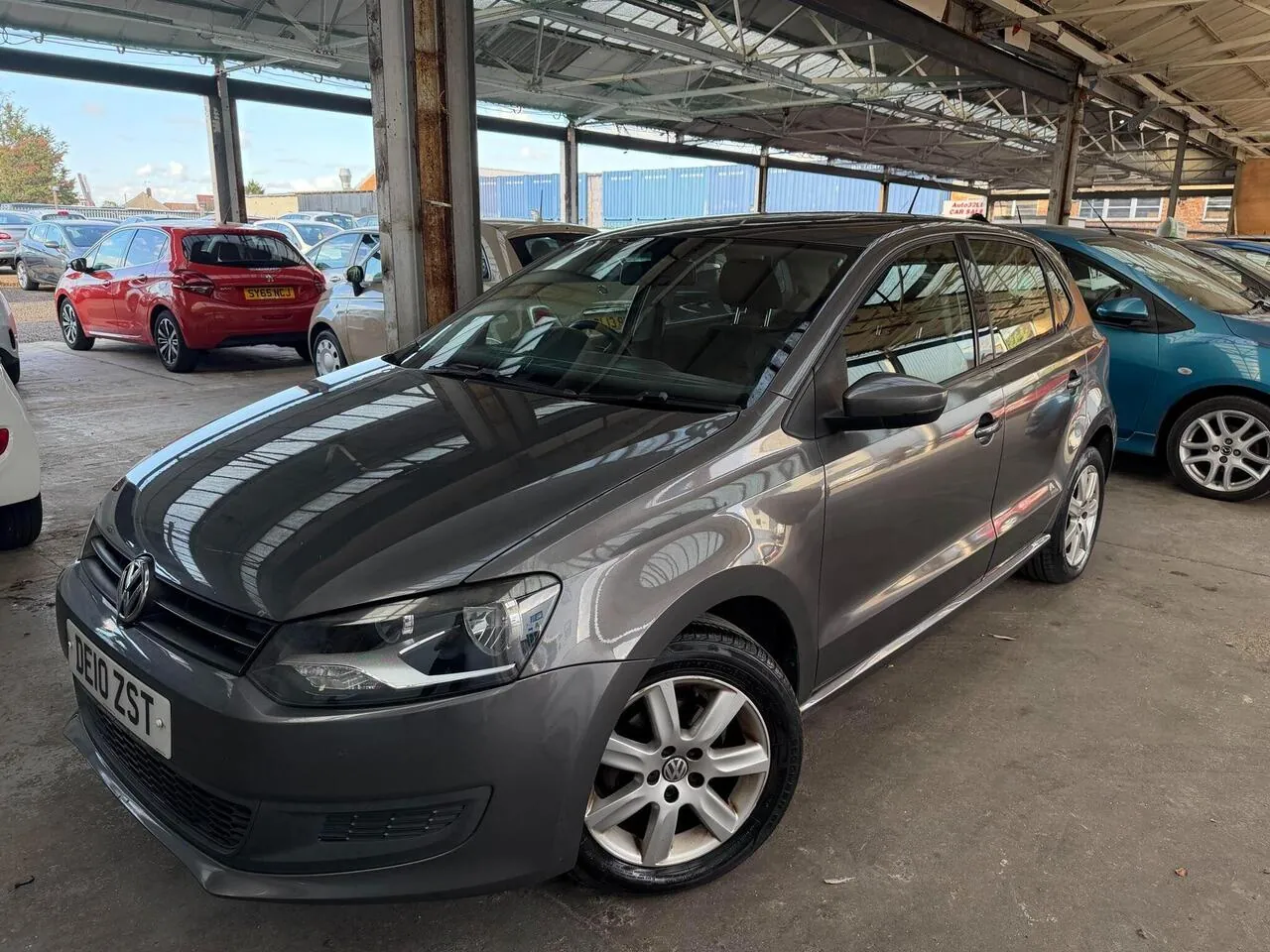 Volkswagen Polo 2010 photo 5